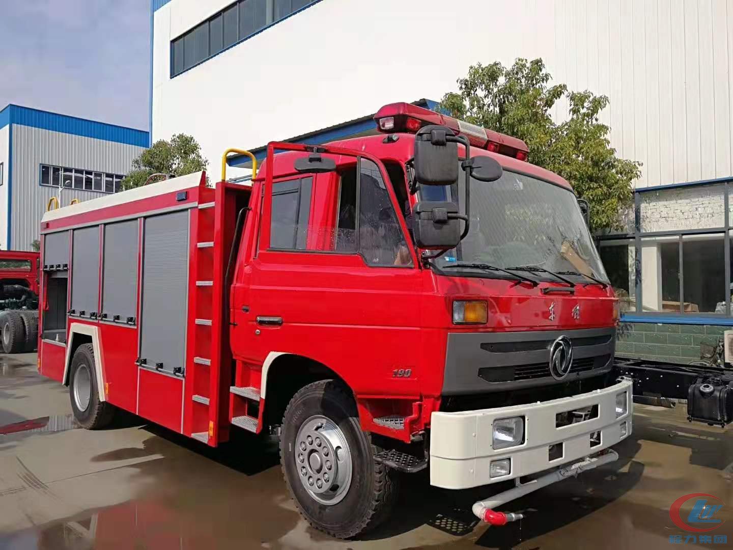 尊龙凯时专汽东风153水罐消防车